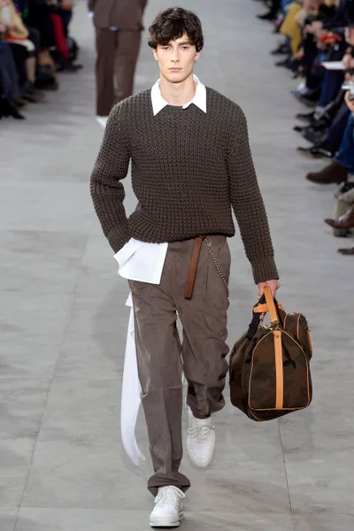 Look 26